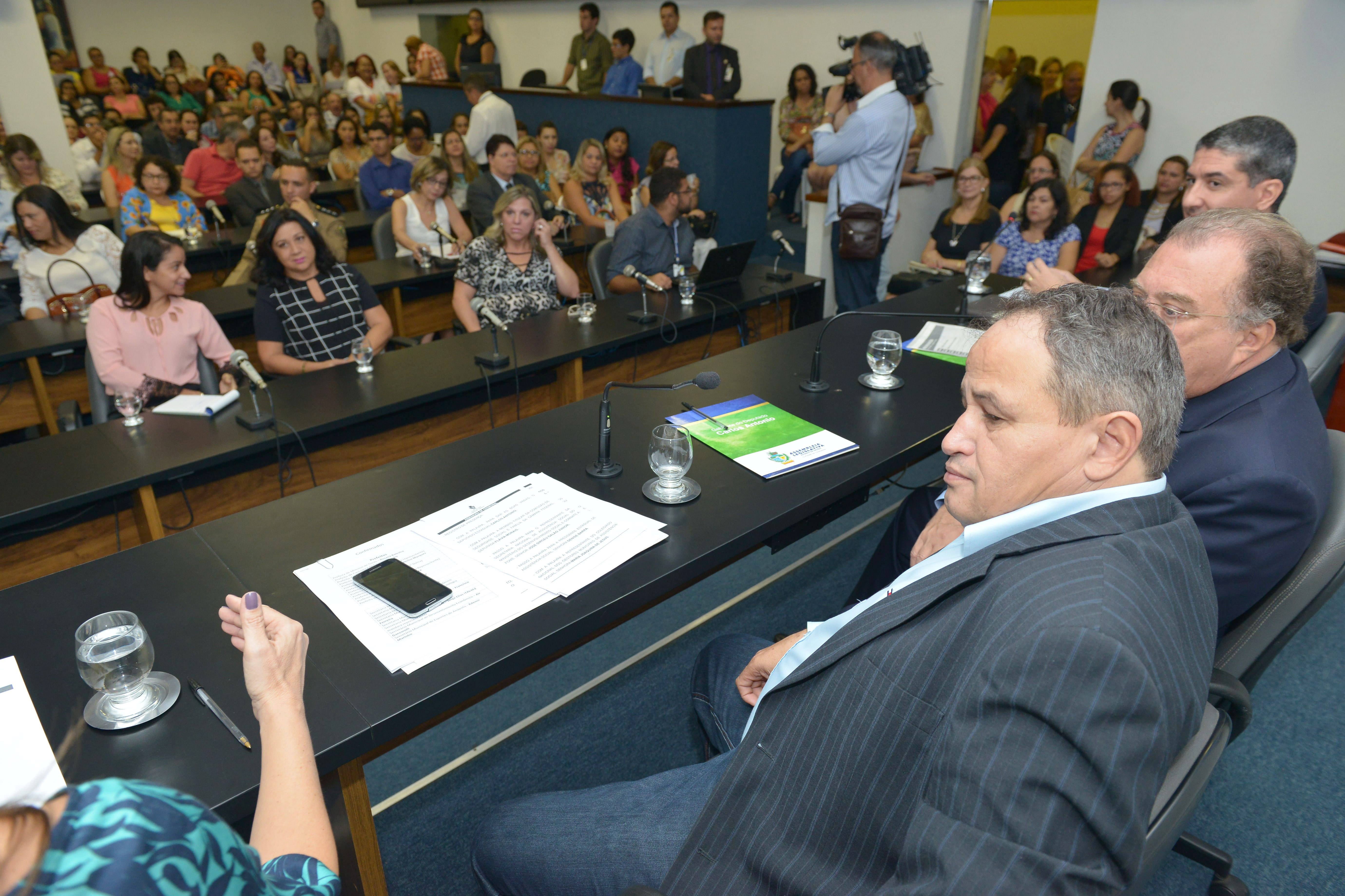 Seminário em Goiânia comemora os 10 anos do SUAS