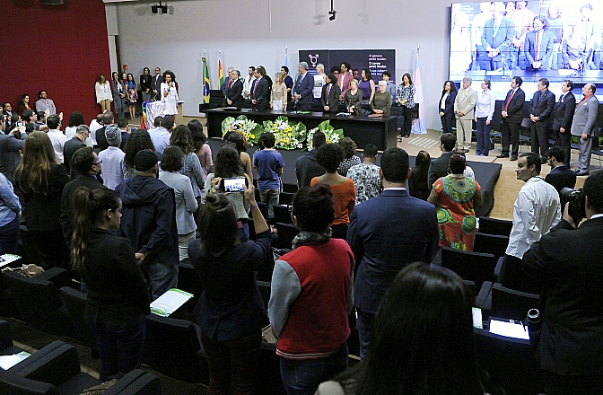 CIDADANIA É TER EMPREGO