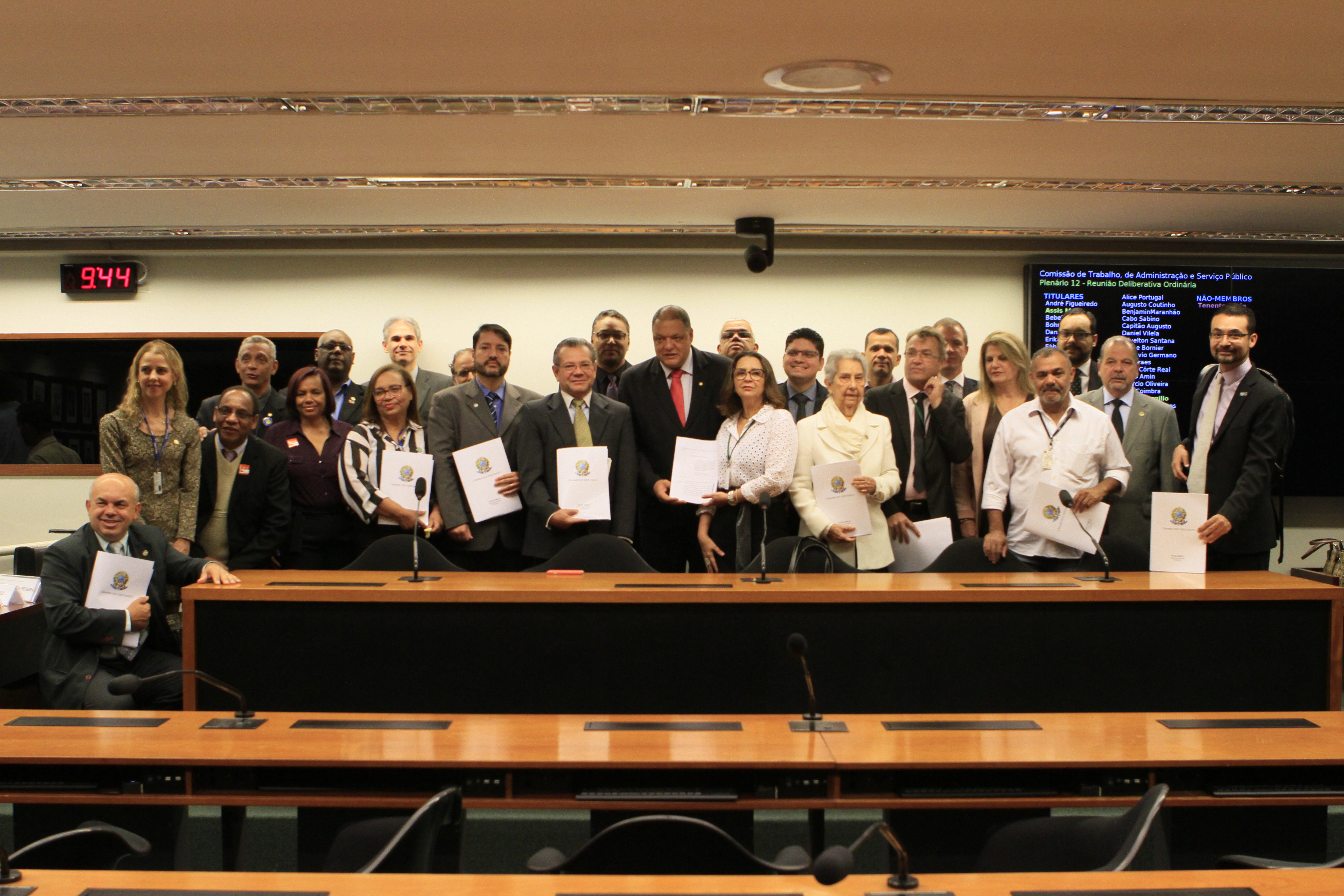 Comissão de Trabalho recebe novo projeto para reestruturação de cargos públicos na área de Tecnologia da Informação