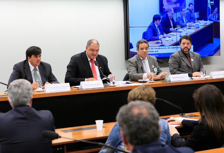 Para o Relator, é preciso convergência para aprovar o relatório