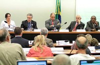 Em quatro horas de Audiência Pública, campanha salarial é debatida na CTASP