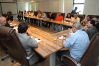 Membros da CTASP realizam visita a obras paralisadas da Petrobras