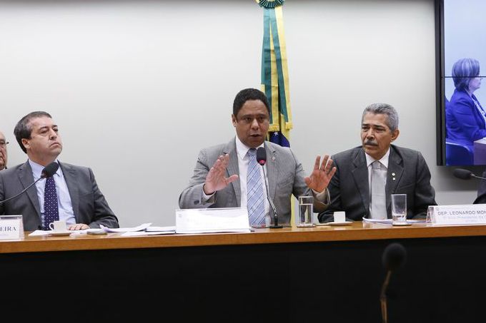Ministro do Trabalho é questionado pela Comissão do trabalho por portaria que altera o conceito de trabalho escravo