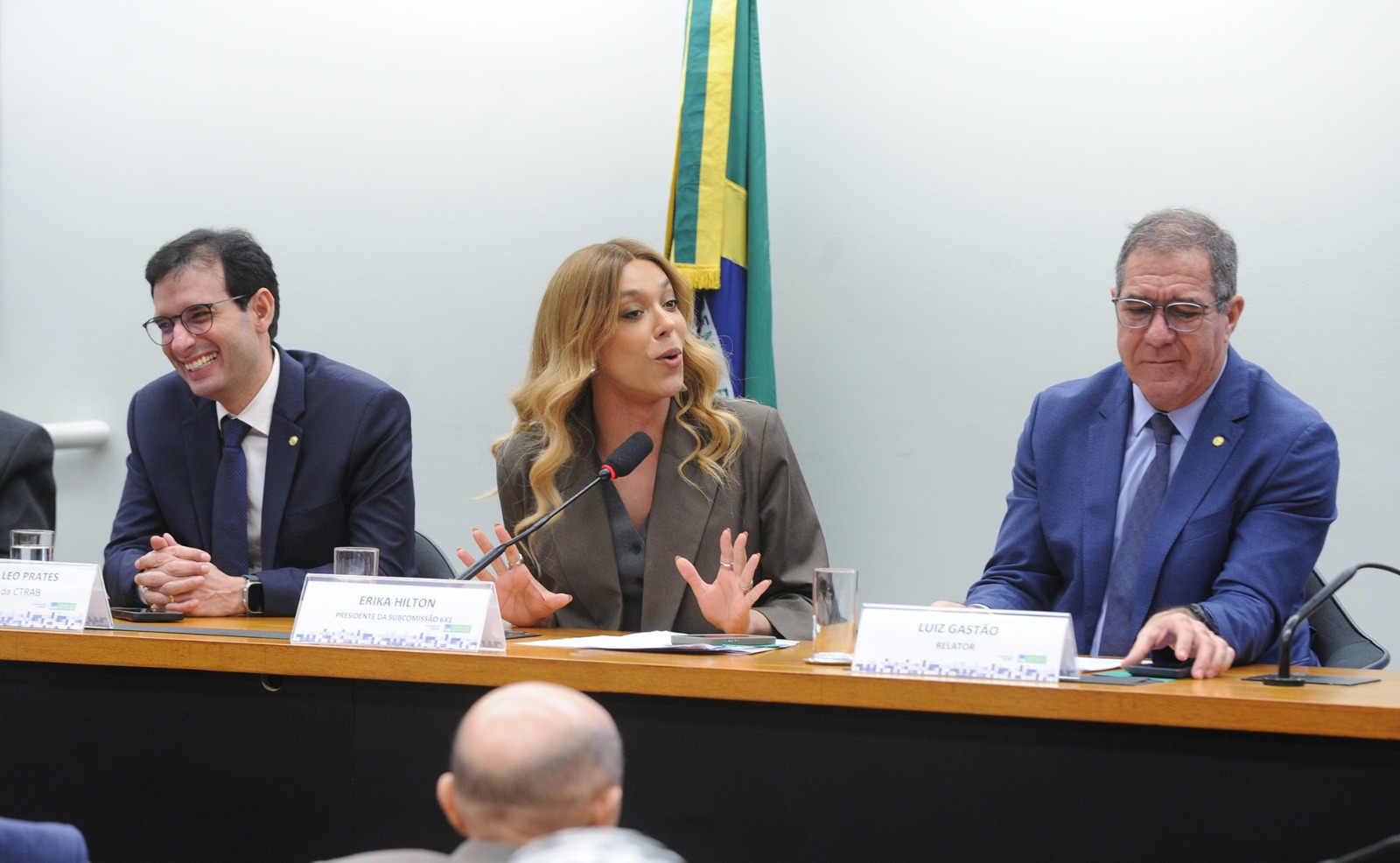 Subcomissão da Escala 6x1 define plano de trabalho