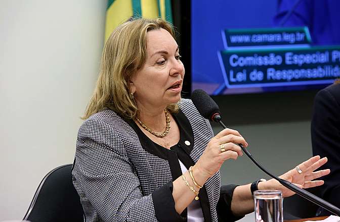 Trabalho amplia licença-maternidade em caso de nascimento de bebê prematuro