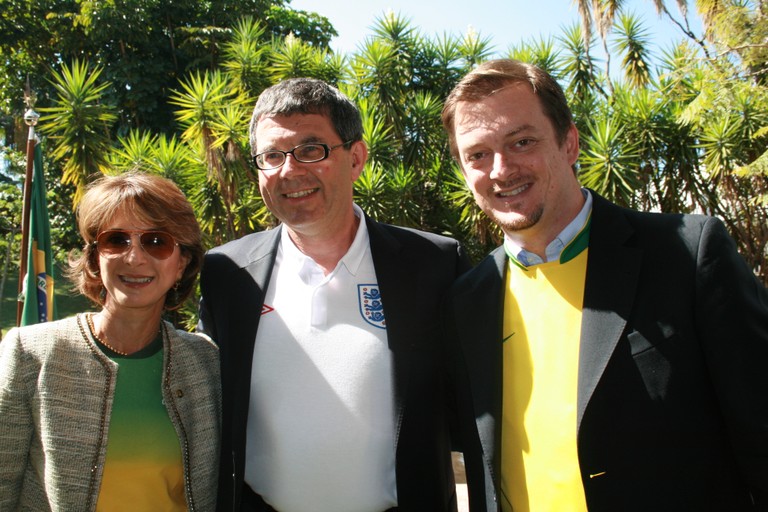 Deputada Raquel Teixeira, Embaixador Alan Charlton e Andrew Parson, presidente do Comitê Paraolímpico Brasileiro 