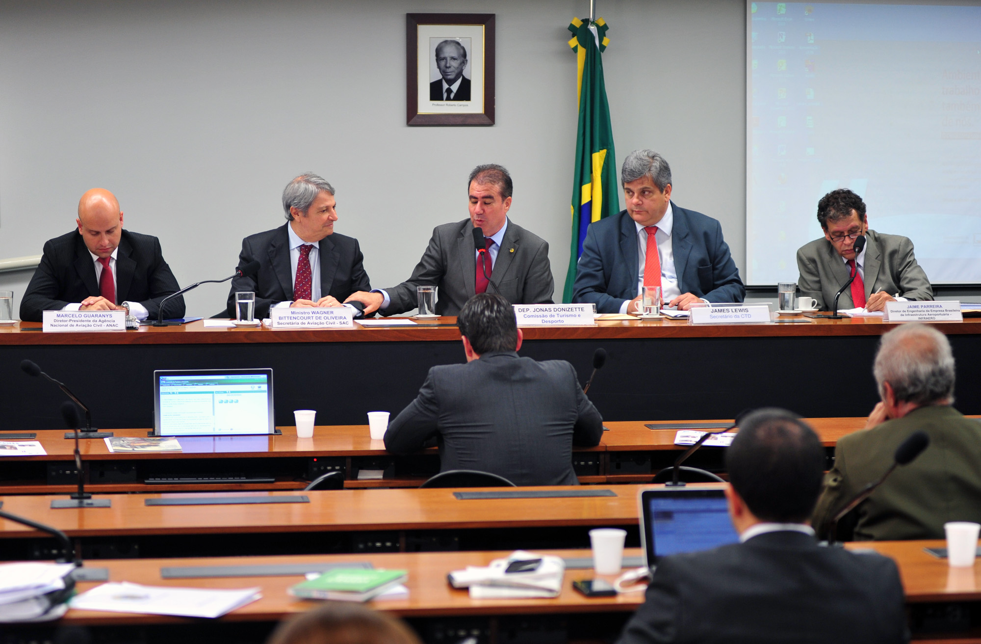 Aeroportos brasileiros estarão aptos para a Copa de 2014