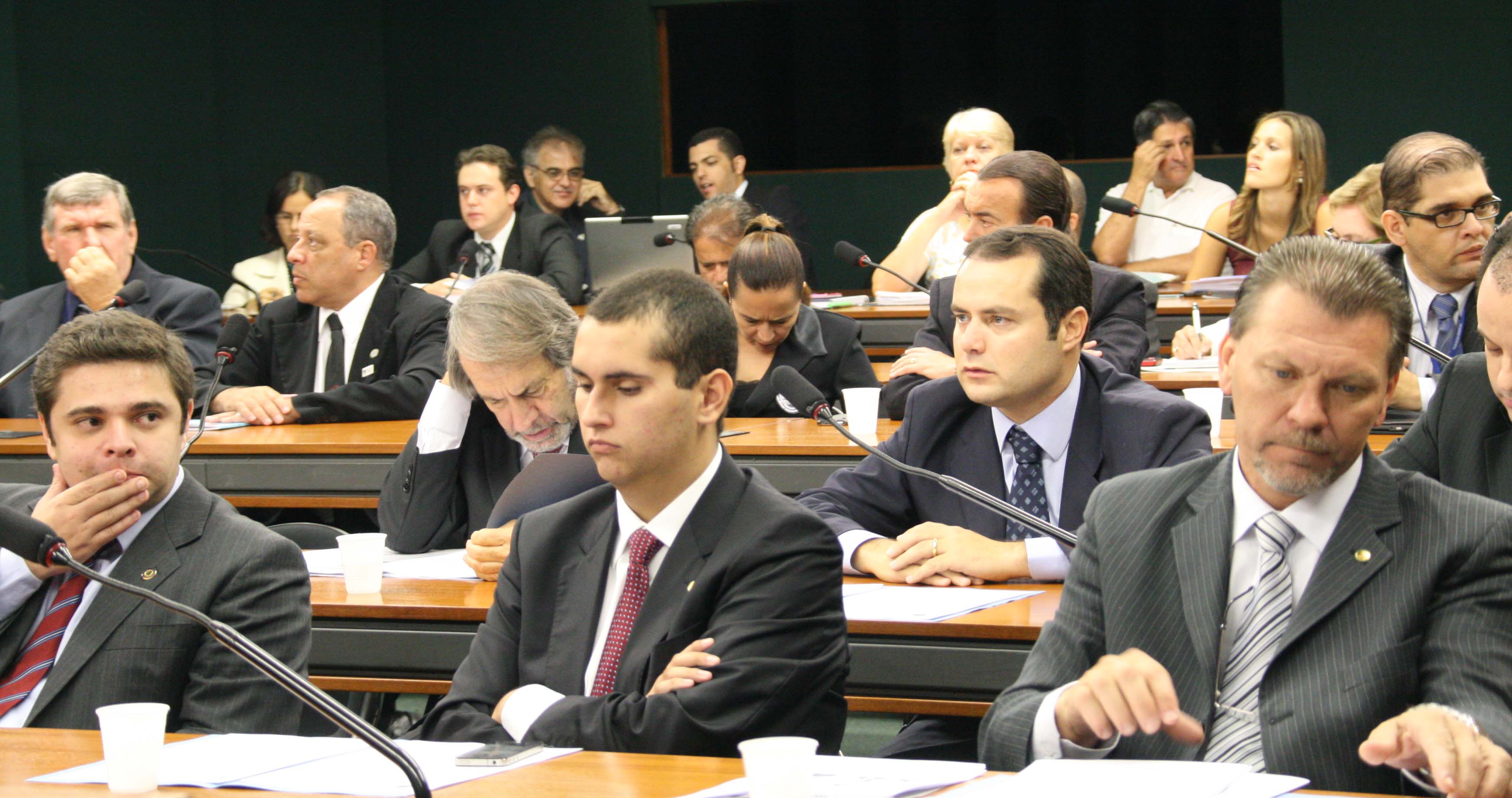 CTD debate sistema de arbitragem do futebol brasileiro