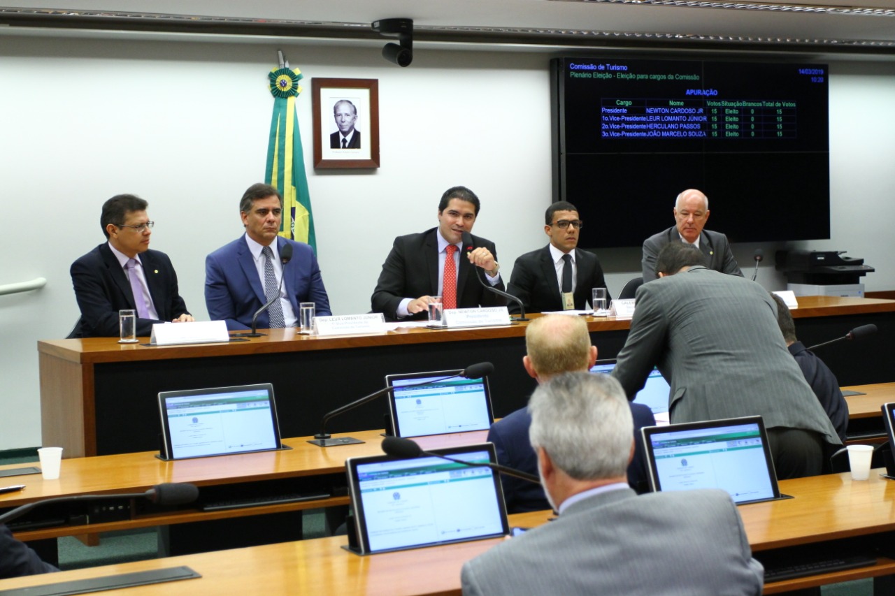 Deputado Newton Cardoso Jr (MDB-MG) assume Comissão de Turismo 