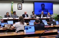 Falem bem, falem do Brasil: Comissão de Turismo debate necessidade mídia positiva
