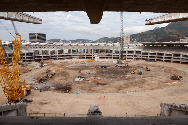 Fórum Legislativo da Copa 2014 visita obras no Rio de Janeiro