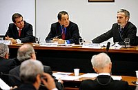 Governo estuda adotar “lei de reciprocidade” para turistas espanhóis