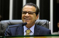 Henrique Alves toma posse como novo ministro do Turismo	
