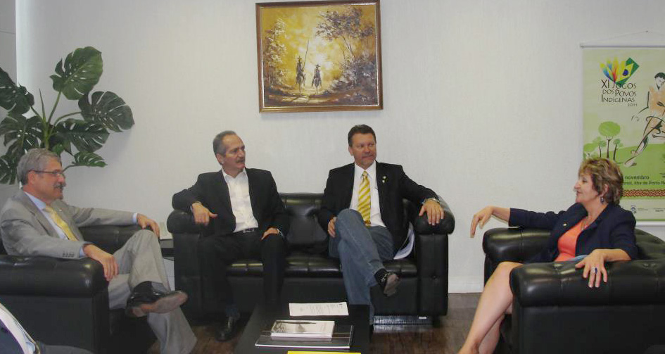 José Rocha é recebido pelos  ministros do Turismo e do Esporte