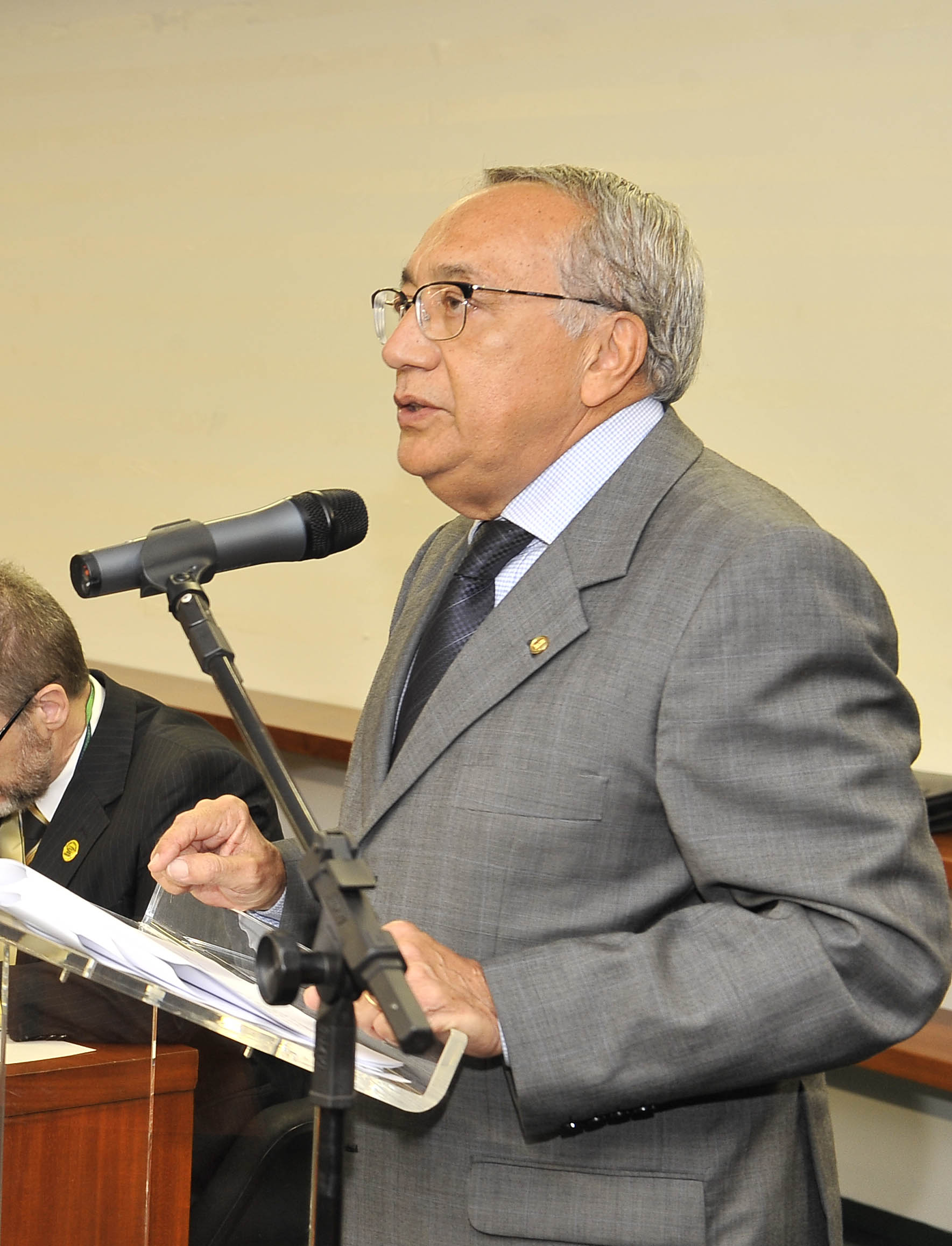 Ministro do Turismo apresenta planos para 2012 na CTD