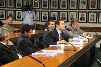 Novais vai prestar esclarecimentos à Comissão de Turismo e Desporto