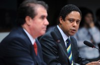 Orlando Silva presta esclarecimentos na Câmara  