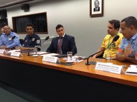 Parlamentares da CTD vão tentar agilizar projetos de lei para melhor preparar os agentes de trânsito para a Copa 2014