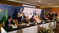 Presidente da Comissão participa do lançamento da Frente Parlamentar pela Qualidade da Hotelaria Brasileira