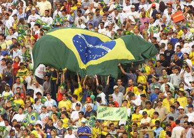 Violência das torcidas nos estádios será debatida na Comissão de Turismo e Desporto