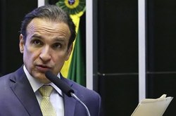 Deputado Hugo Leal pede esclarecimentos sobre a implantação de novas regras para a distribuição de “slots”