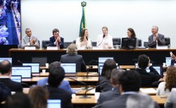 Comissão Especial de IA conclui primeira fase de atividades e avança para a etapa dos seminários regionais