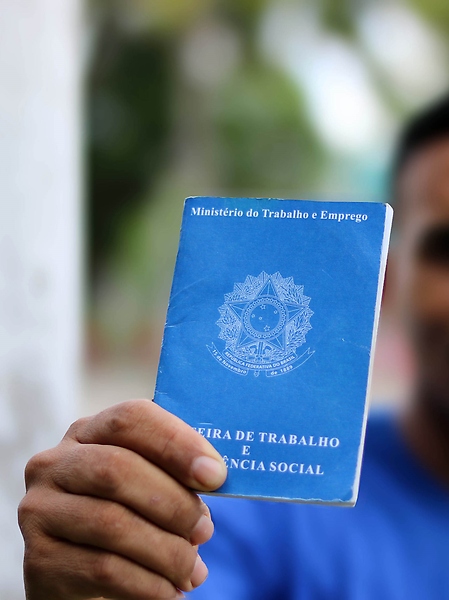 Trabalho - geral - trabalhadores empregos carteira FGTS direitos trabalhistas