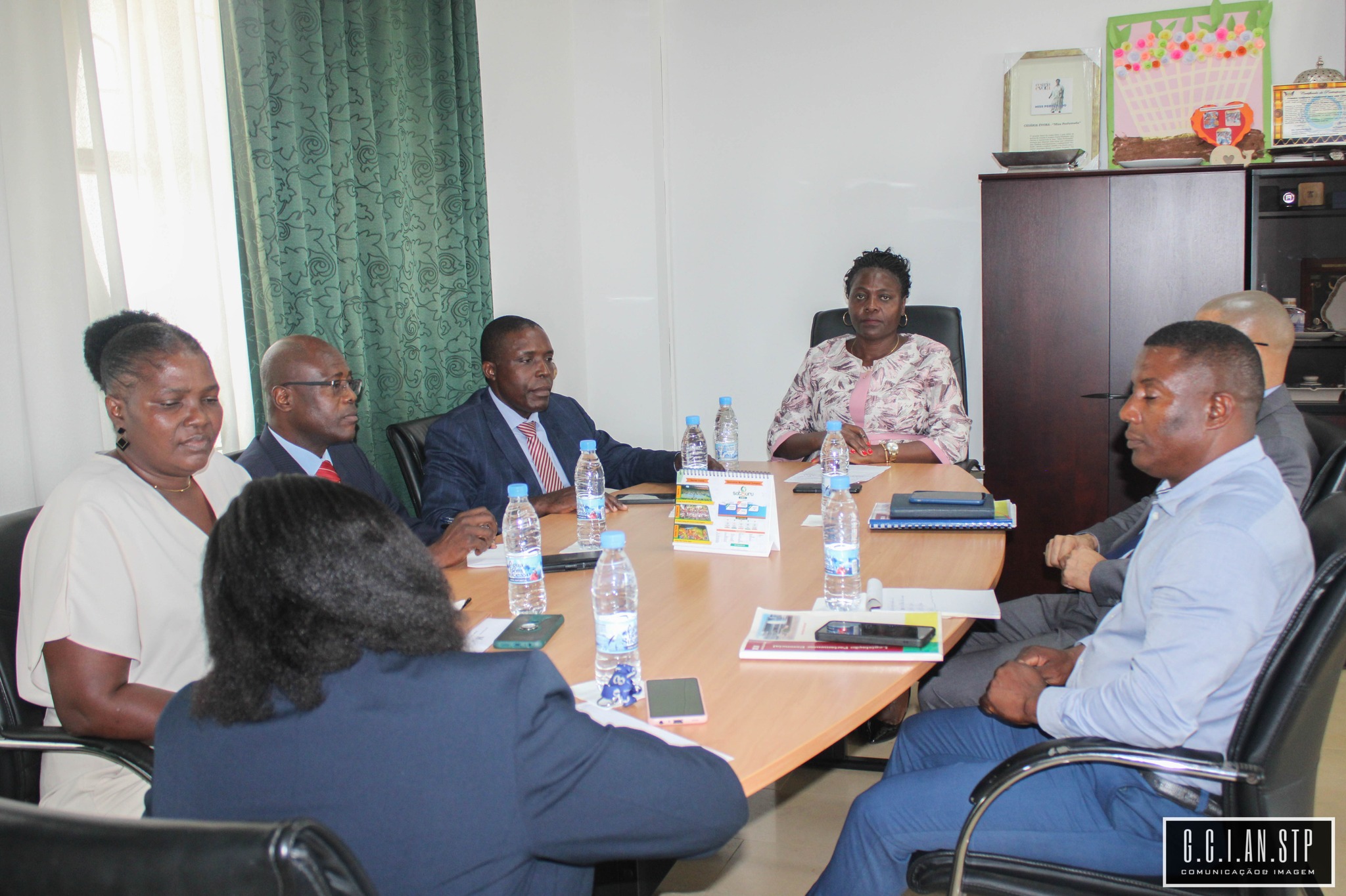 CONFERÊNCIA DE LÍDERES VIABILIZA A DESLOCAÇÃO DO PR À GUINÉ EQUATORIAL.