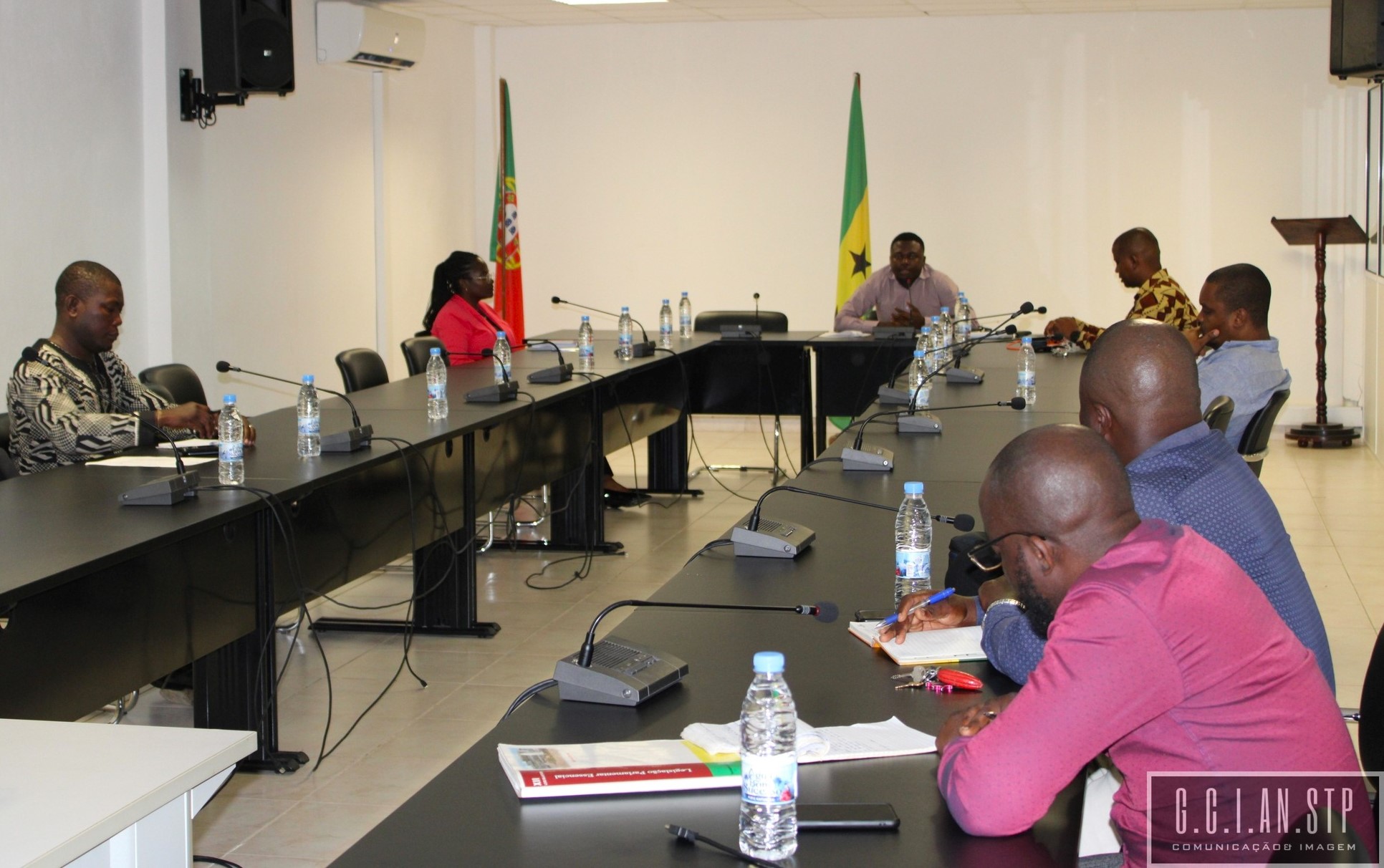 ELEITO O NOVO SECRETÁRIO DA REDE DE JOVENS PARLAMENTARES DE SÃO TOMÉ E PRÍNCIPE.