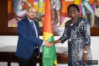 EMBAIXADOR DA REPÚBLICA DE CUBA RECEBIDO PELA PRESIDENTE DA ASSEMBLEIA NACIONAL.