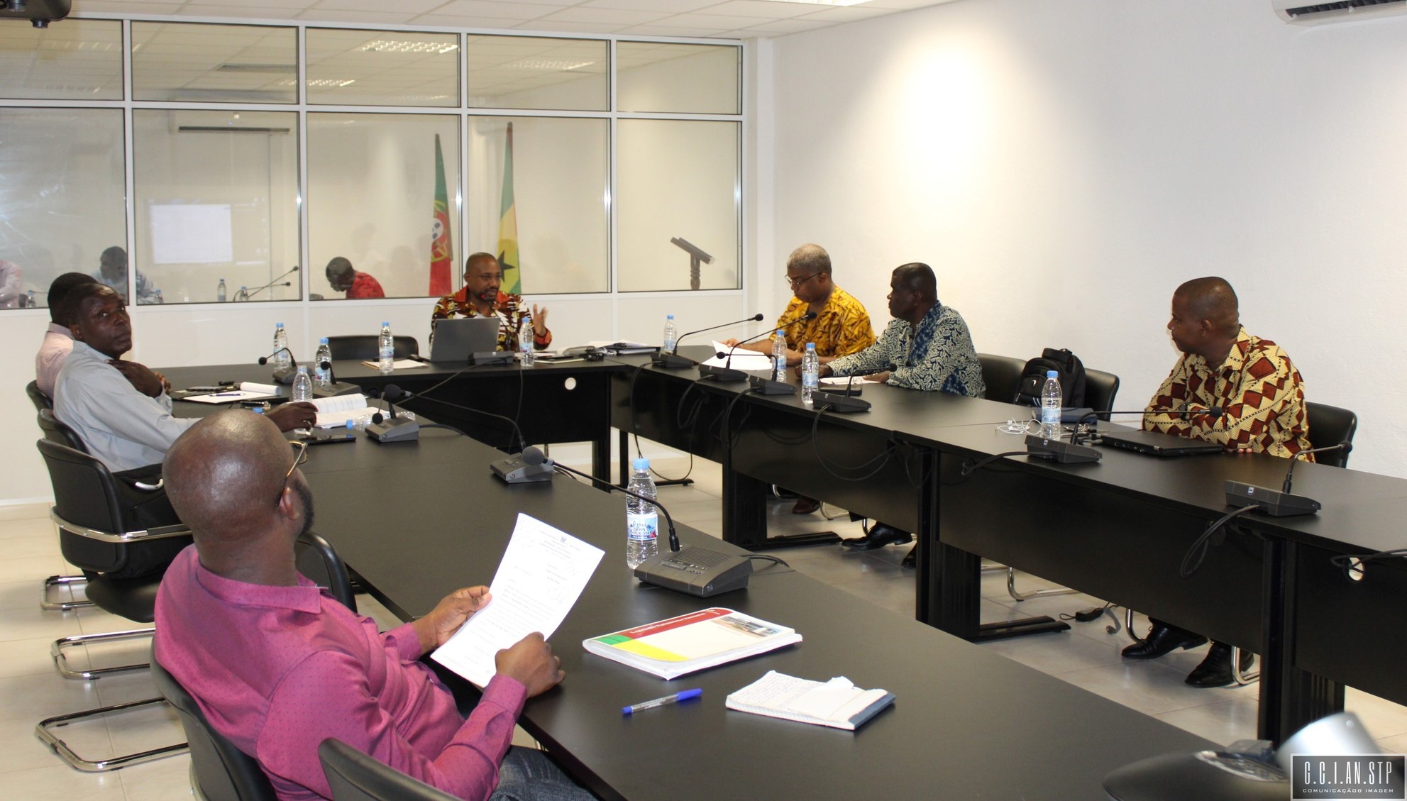 PRIMEIRA COMISSÃO ESPECIALIZADA PERMANENTE APROVA PARECERES.