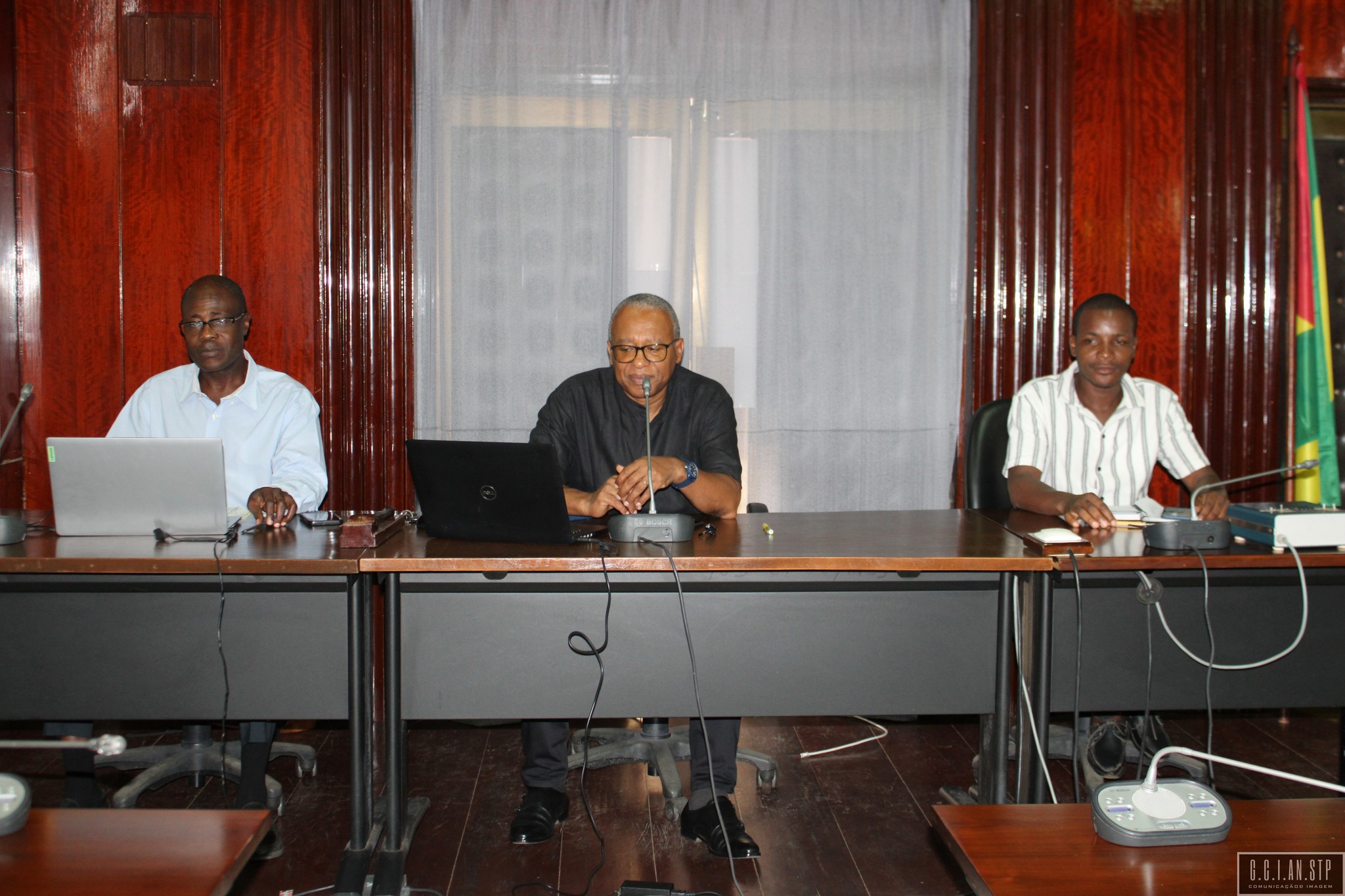 SEGUNDA COMISSÃO ESPECIALIZADA PERMANENTE APROVA O RELATÓRIO FINAL DAS PROPOSTAS DE LEI DAS GRANDES OPÇÕES DO PLANO E DO ORÇAMENTO GERAL DO ESTADO PARA O ANO ECONÓMICO DE 2024.