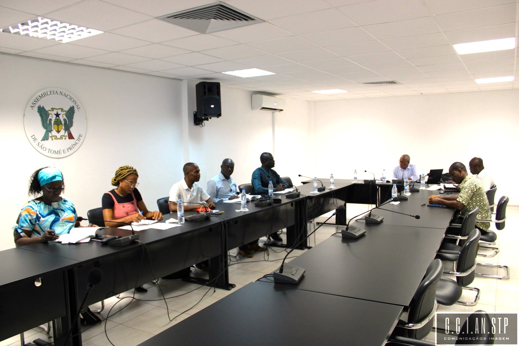 SEGUNDA COMISSÃO ESPECIALIZADA PERMANENTE EM SESSÃO DE TRABALHOS.