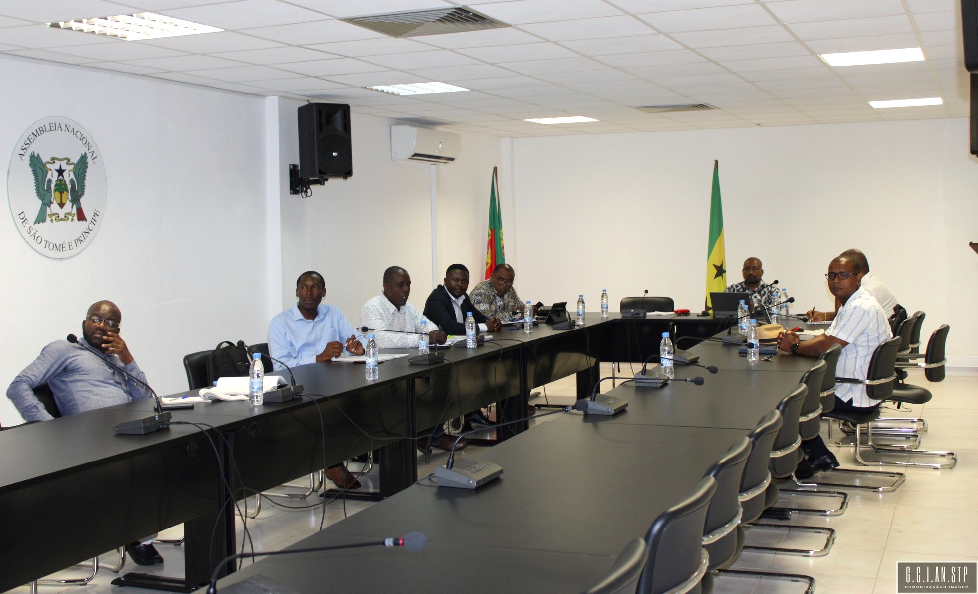 TERCEIRA COMISSÃO ESPECIALIZADA PERMANENTE REUNIDA EM SESSÃO DE TRABALHO.