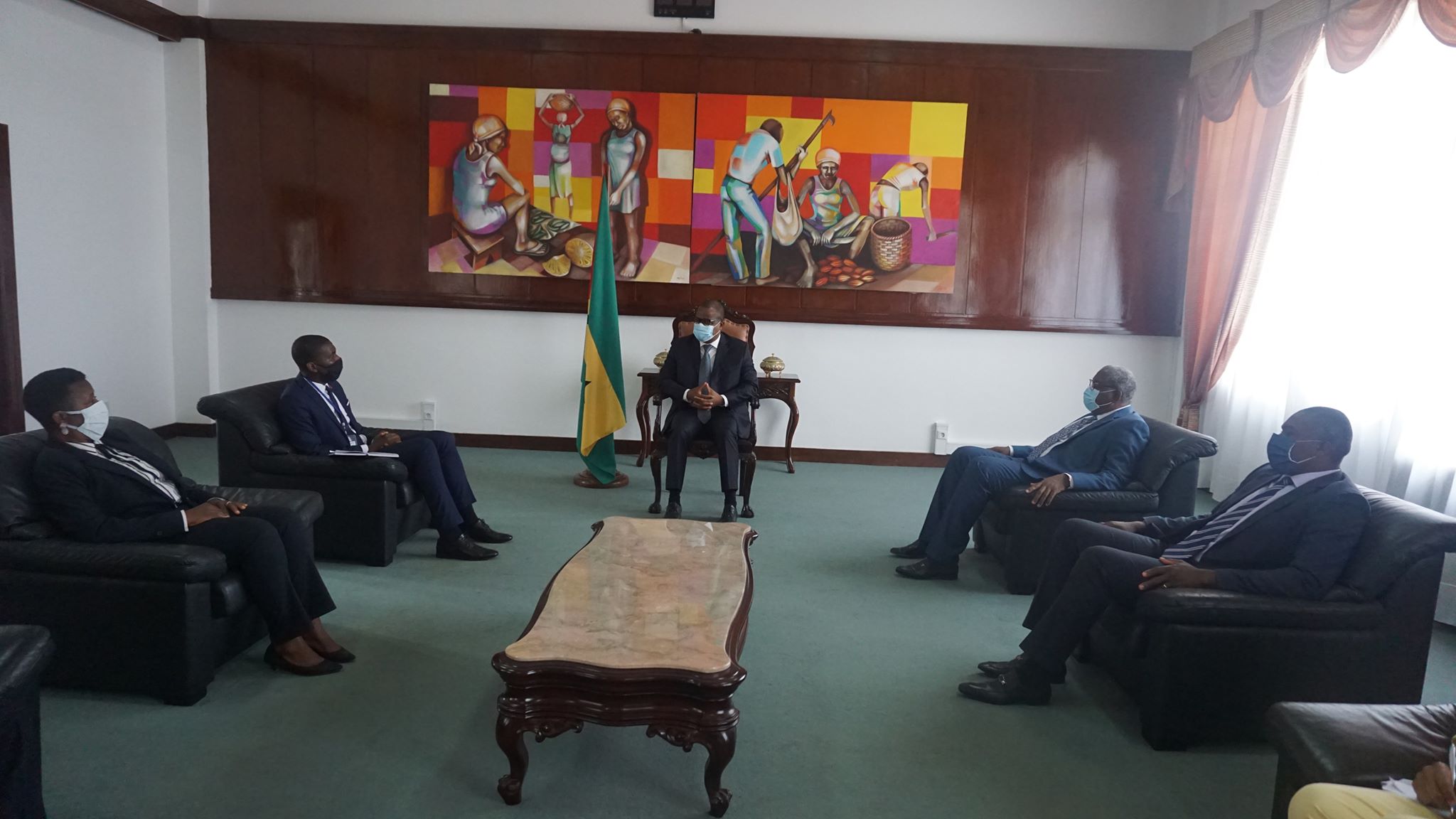 PRESIDENTE DA ASSEMBLEIA NACIONAL RECEBE EM ADIÊNCIA PRESIDENTE DA ASPAF