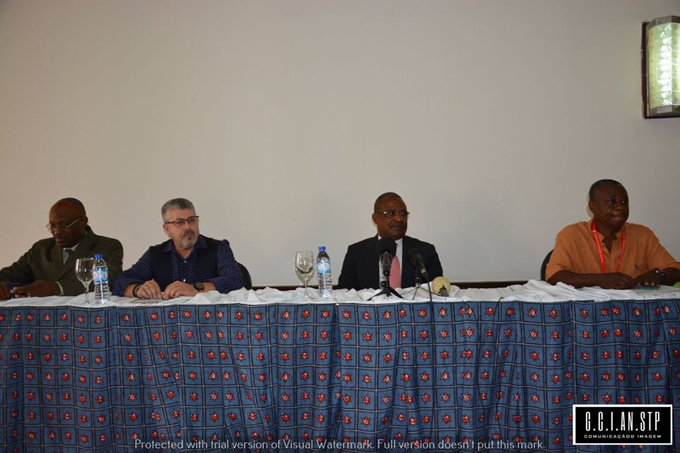 PRESIDENTE DELFIM NEVES PRESIDE ABERTURA OFICIAL DO SEMINÁRIO INTERNACIONAL DOS PROFESSORES SÃO-TOMENSES