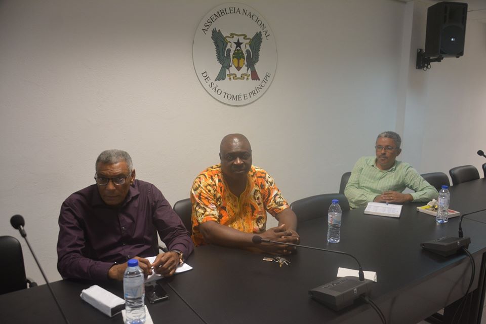 QUINTA COMISSÃO DO PARLAMENTO SÃO-TOMENSE REÚNE-SE PARA PREPARAR VISITAS AO CENTRO DE SAÚDE REPRODUTIVA E CADEIA CENTRAL
