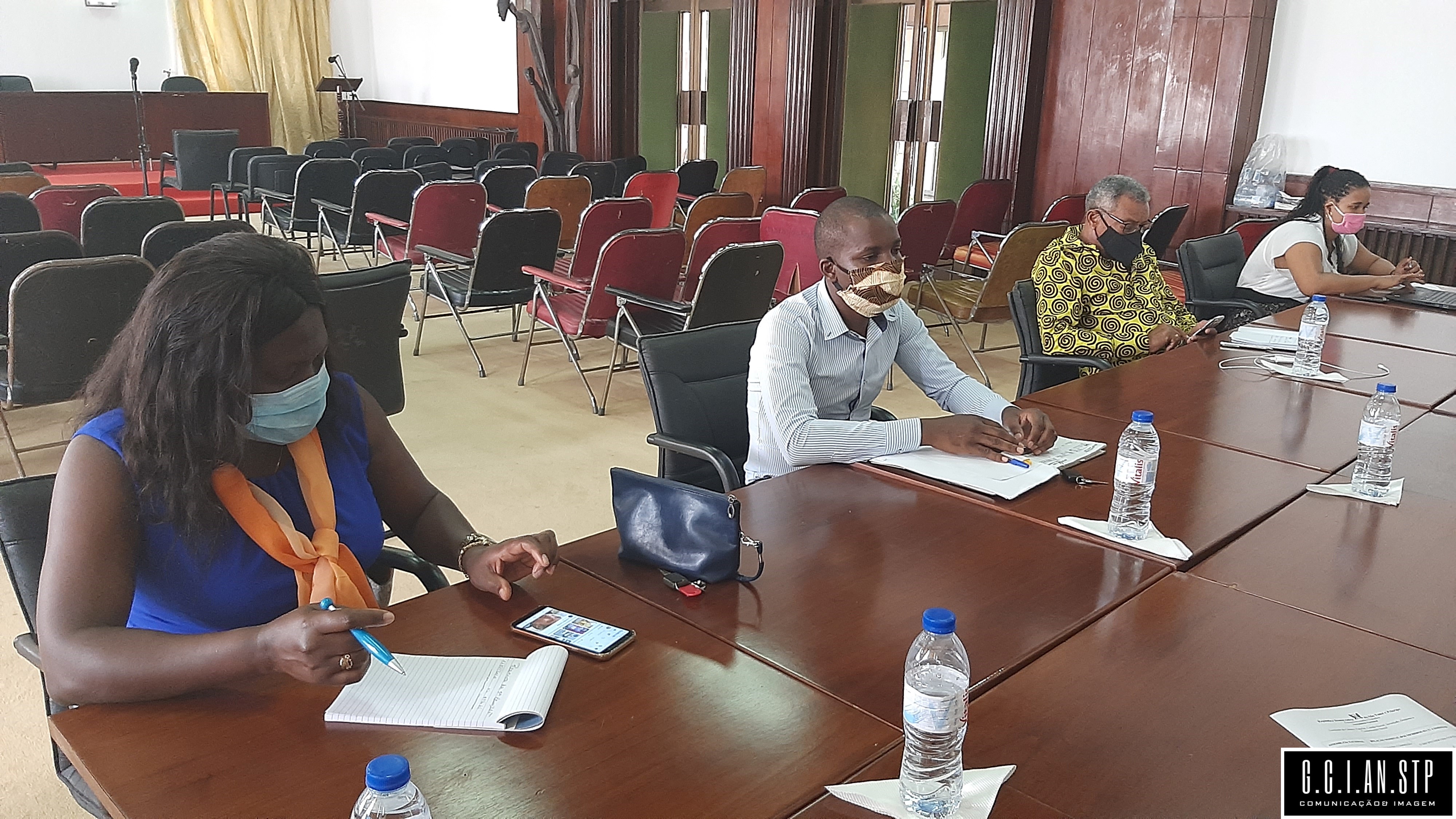 QUINTA COMISSÃO REUNE-SE PARA INDIGITAR RELATOR PARA PARECER SOBRE PROPOSTAS DE LEI DE OGE EGOP 