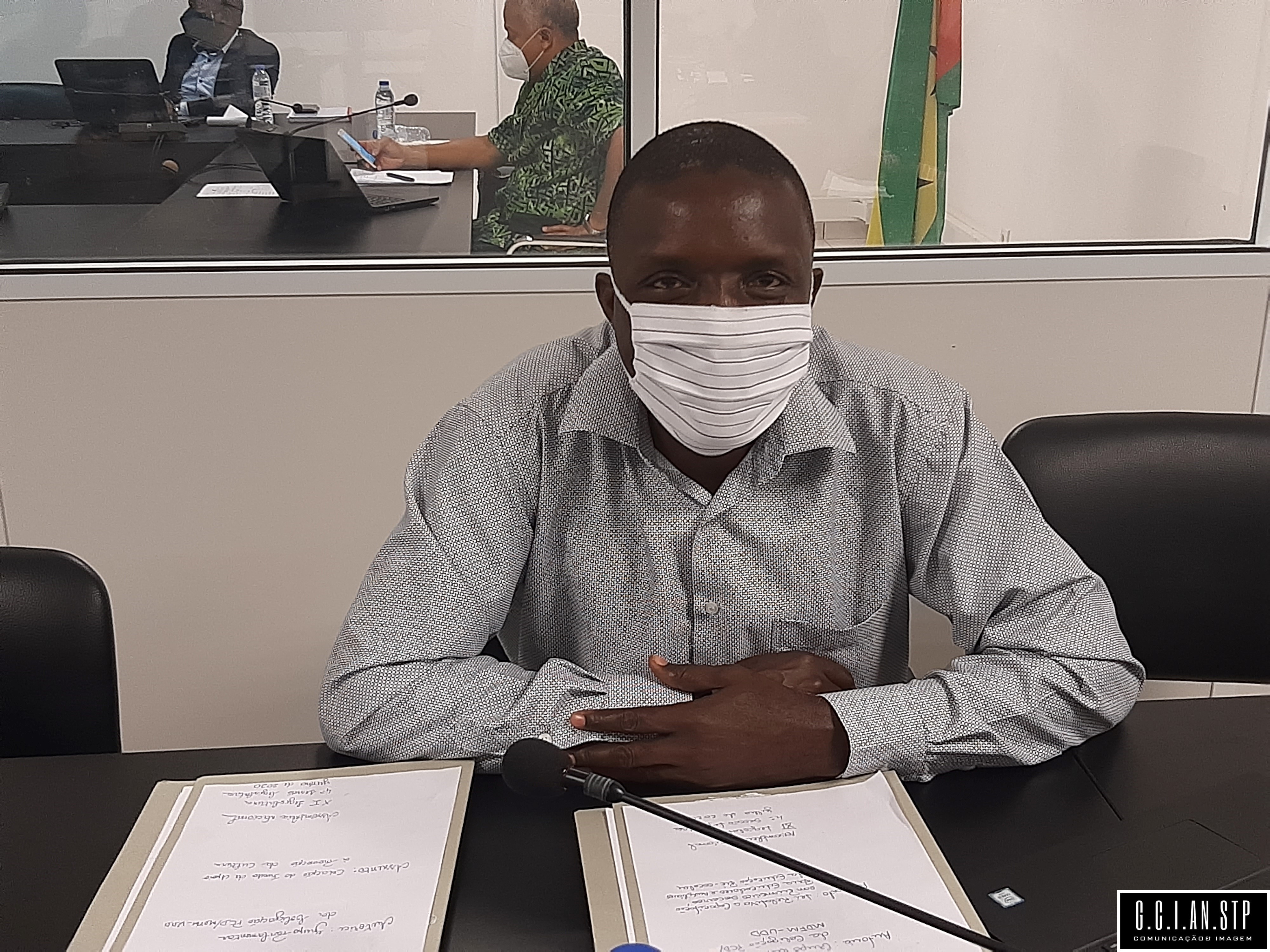 TERCEIRA COMISSÃO APROVAM ACTAS E PREPARAM AGENDA DAS PRÓXIMAS SESSÕES 