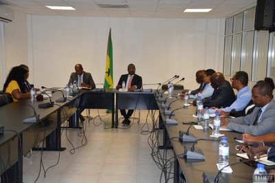 PRESIDENTE DO PARLAMENTO REUNE-SE COM INSTITUIÇÕES AUTÓNOMAS ADSTRITAS A ASSEMBLEIA NACIONAL